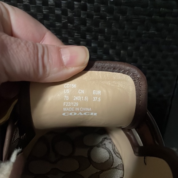 Mint!! Coach Dylan Shearling Clog. Worn  just once. Absolutely beautiful. - Picture 7 of 7